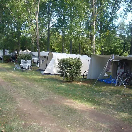Camping De Graniers 3*