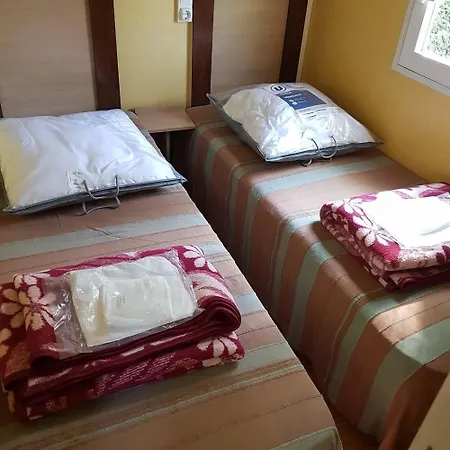 Campingplatz De Graniers 3*