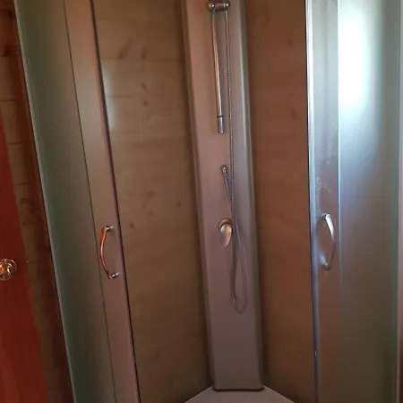 Campingplatz De Graniers 3*