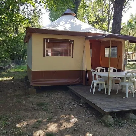 Camping De Graniers 3*