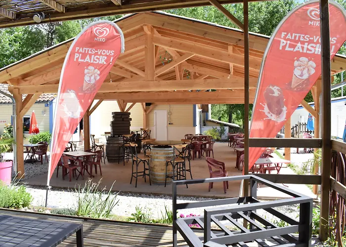 אתר קמפינג De Graniers 3*