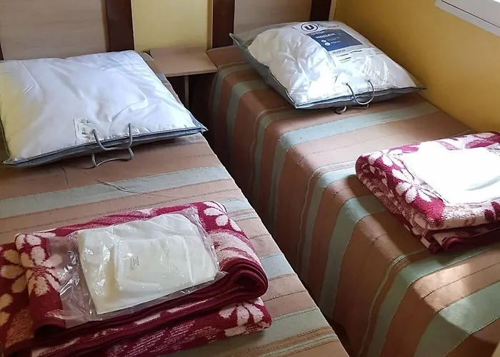 אתר קמפינג De Graniers 3*