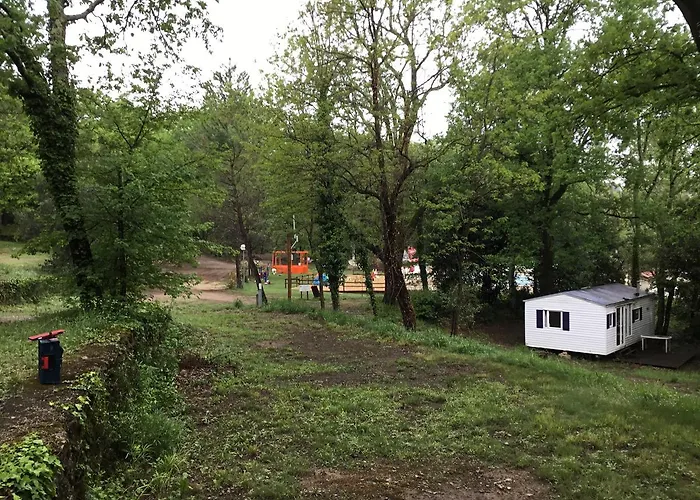 אתר קמפינג De Graniers Monoblet